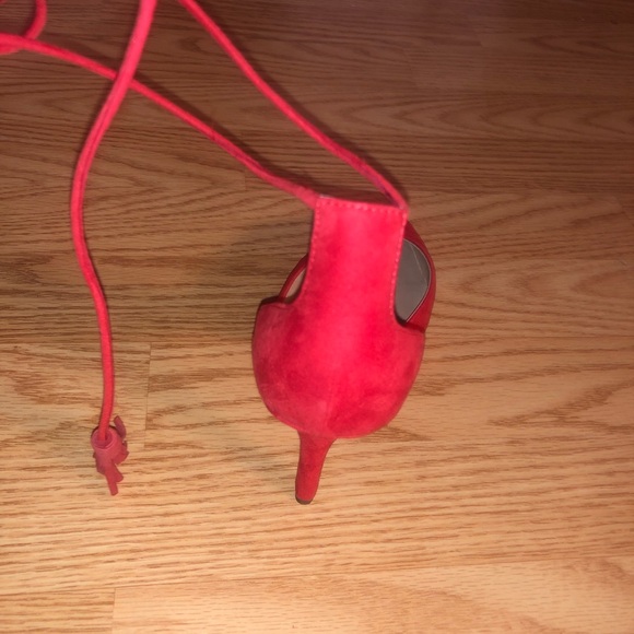 Aldo brand new shoes in color red with ankle straps. Size 7-1/2 - Picture 1 of 4